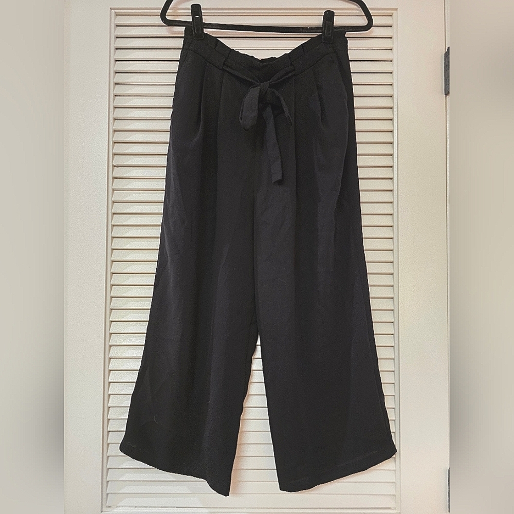Zara - Basic Collection Black Flowy Lightweight Paperbag Pants With Pockets